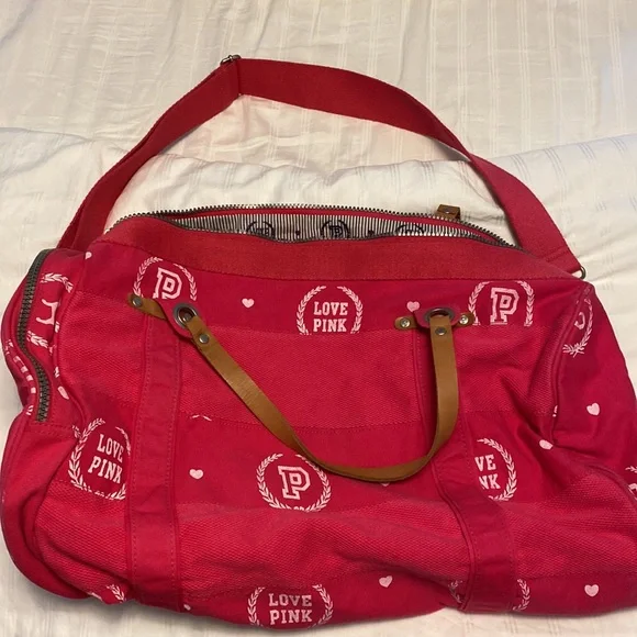 Vs pink duffel - Picture 2 of 4